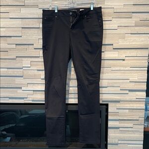 Lily Women's Skinny Straight Leg Dark Navy pants - Size 32 NWOT